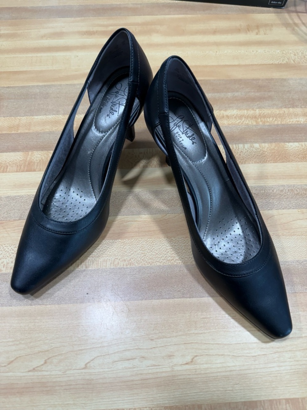 Life Stride Black Pointed Toe Slingback Pumps